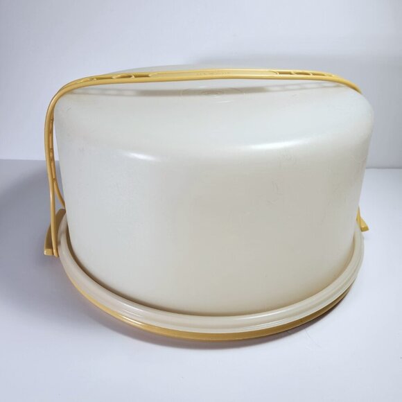 Tupperware Cake Carrier Round with Handle Harvest Gold Made in Canada Vintage - Picture 1 of 10